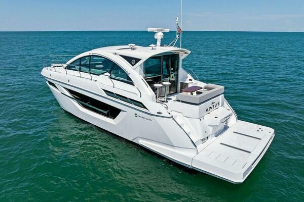 2022 50 Cruisers Cantius - Mint 2 Bee - Profile 