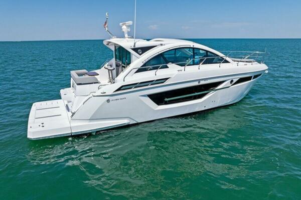 2022 50 Cruisers Cantius - Mint 2 Bee - Profile 