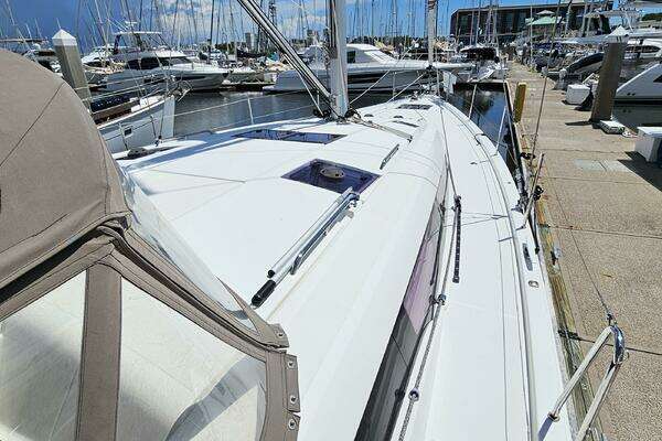 Jeanneau  Yacht For Sale
