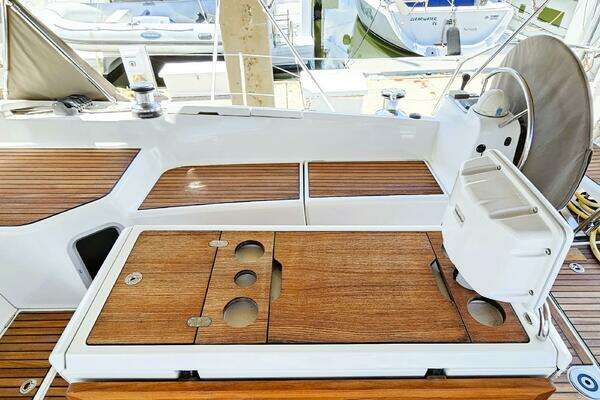Jeanneau  Yacht For Sale