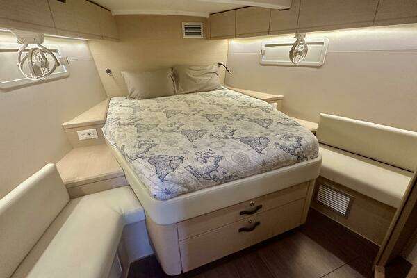 Jeanneau 51 Yacht For Sale