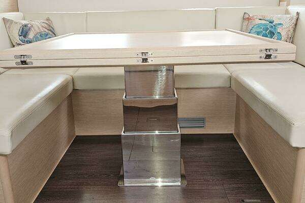 Jeanneau  Yacht For Sale