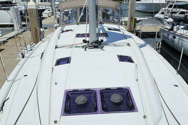 Jeanneau  Yacht For Sale