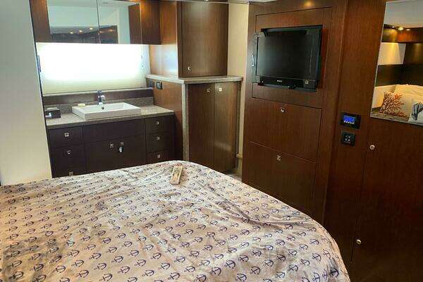 Cruisers Yachts 48 Cantius Yacht For Sale