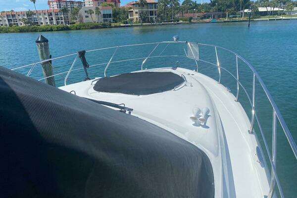 Cruisers Yachts 48 Cantius Yacht For Sale