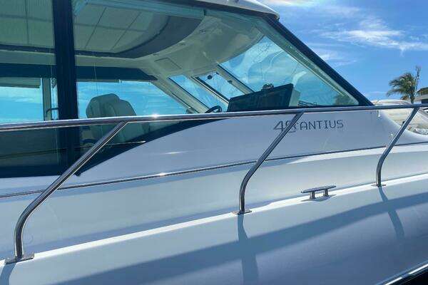Cruisers Yachts 48 Cantius Yacht For Sale