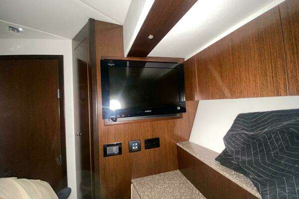 Cruisers Yachts 48 Cantius Yacht For Sale