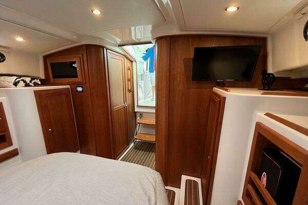 Back Cove 340 Yacht For Sale
