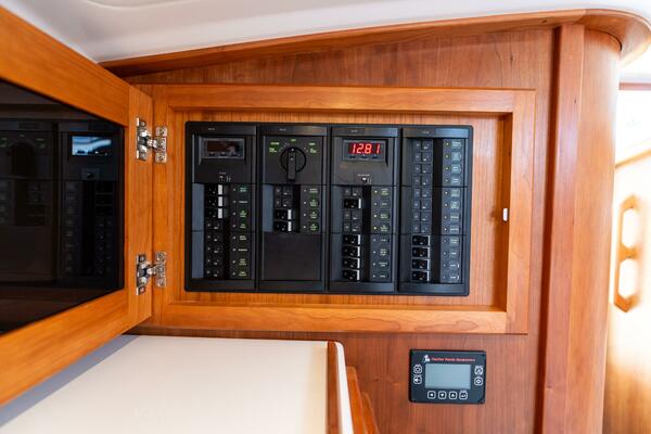 Black Sheep 35ft Back Cove Yacht For Sale