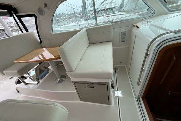 Back Cove 340 Yacht For Sale