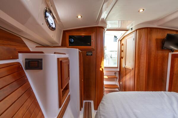 Black Sheep 35ft Back Cove Yacht For Sale