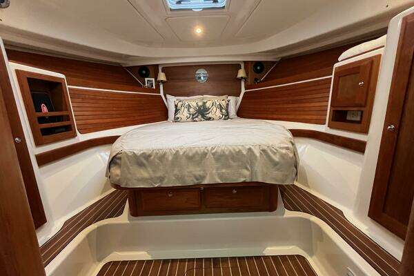 Back Cove 340 Yacht For Sale
