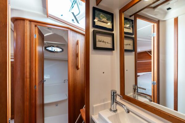 Black Sheep 35ft Back Cove Yacht For Sale