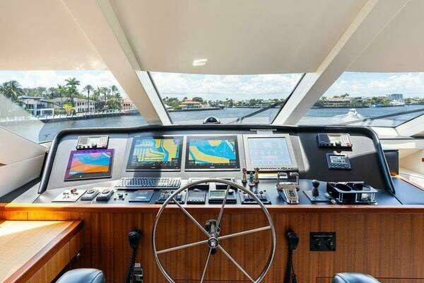 Hatteras 80 Motor Yacht Yacht For Sale