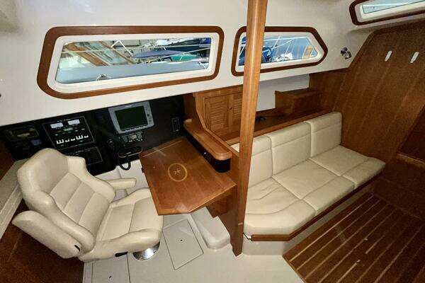 Island Packet 465 Yacht For Sale