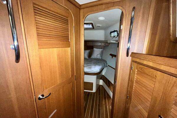 Island Packet 465 Yacht For Sale