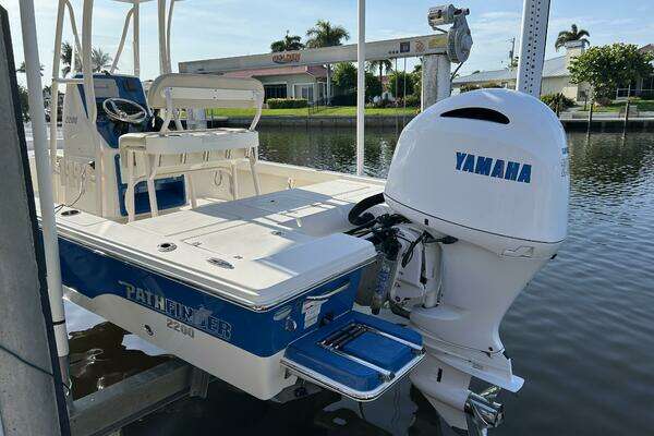 Photo of the 2019 Pathfinder 2200 CC