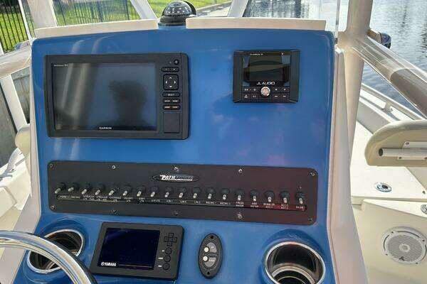 Photo of the 2019 Pathfinder 2200 CC