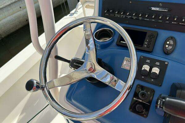 Photo of the 2019 Pathfinder 2200 CC