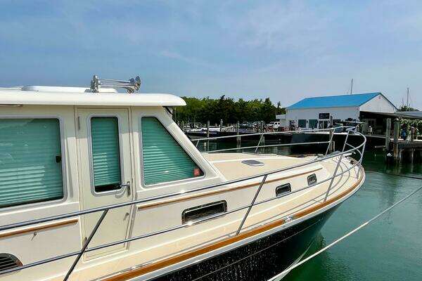 Sabre 40 Sedan Yacht For Sale