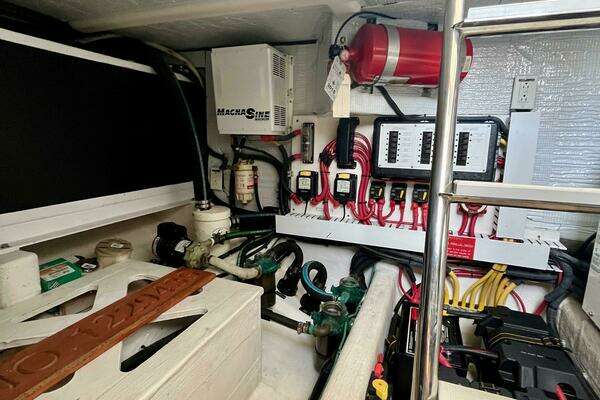 Sabre 40 Sedan Yacht For Sale