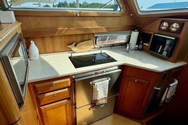 Sabre 40 Sedan Yacht For Sale