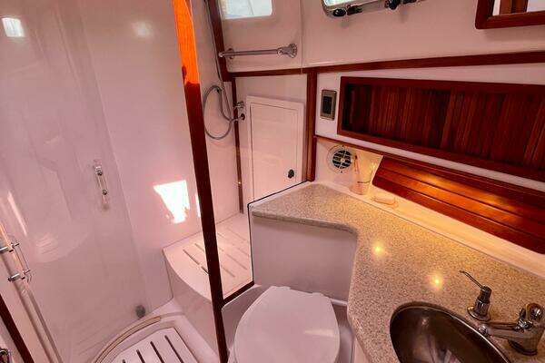 Sabre 40 Sedan Yacht For Sale