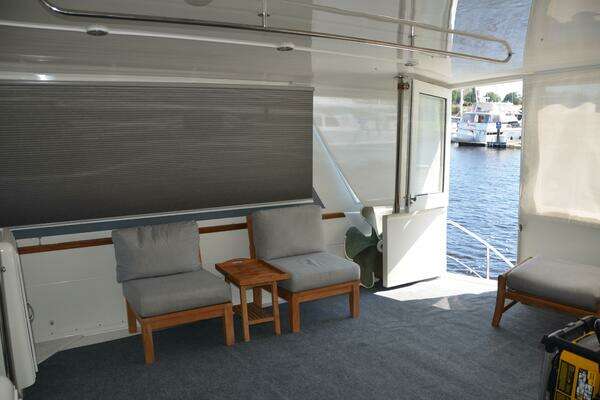 Hatteras 52 Sportdeck Yacht For Sale