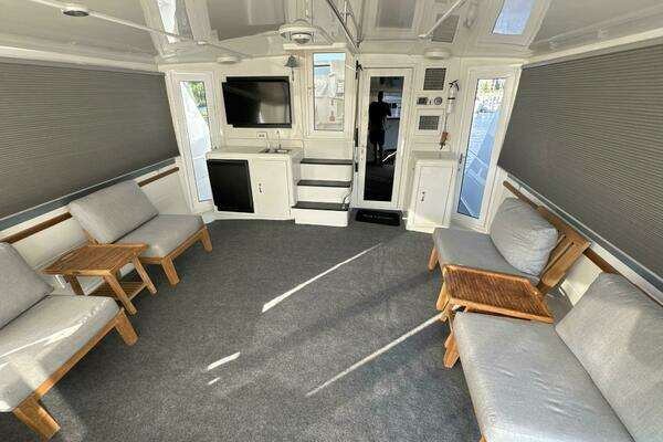 Hatteras 52 Sportdeck Yacht For Sale