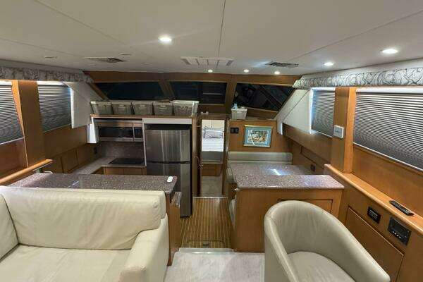 Hatteras 52 Sportdeck Yacht For Sale