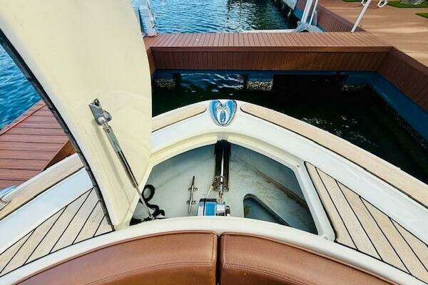 Chris-Craft Launch 32 Yacht For Sale