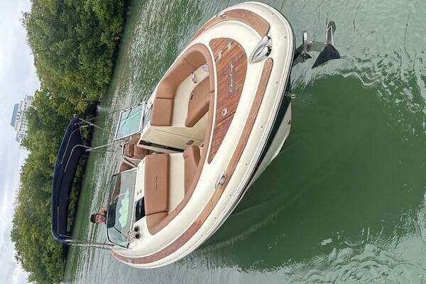 Chris-Craft Launch 32 Yacht For Sale