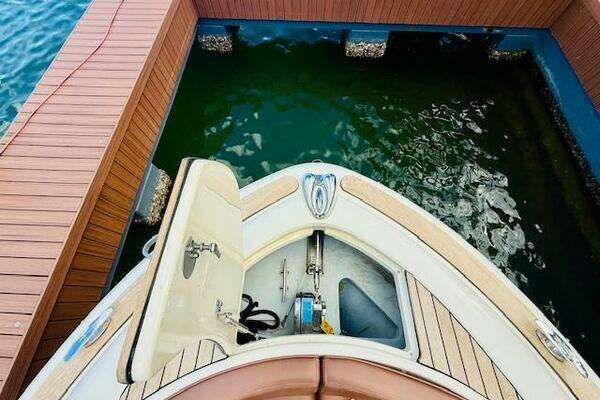 Chris-Craft Launch 32 Yacht For Sale