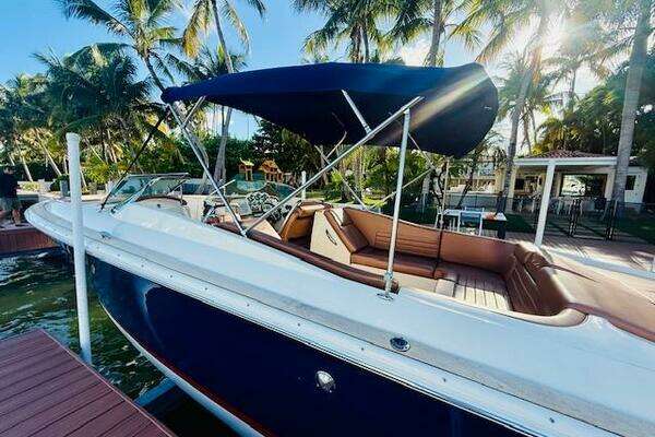 Chris-Craft Launch 32 Yacht For Sale