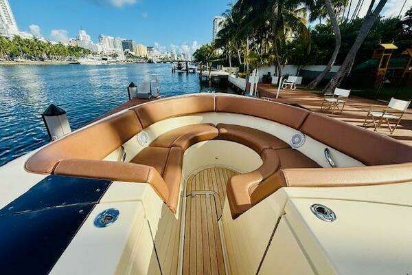 Chris-Craft Launch 32 Yacht For Sale