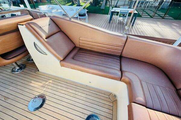 Chris-Craft Launch 32 Yacht For Sale