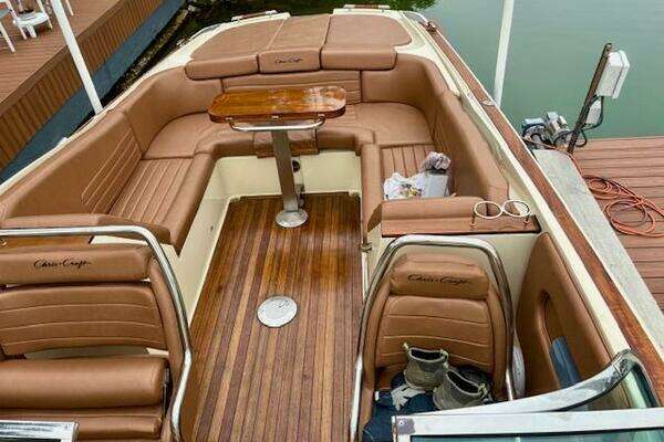 Chris-Craft Launch 32 Yacht For Sale