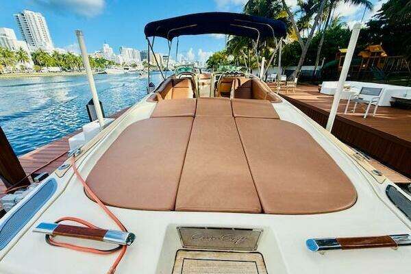 Chris-Craft Launch 32 Yacht For Sale