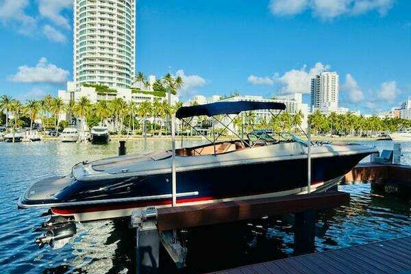 Photo of the 2015 Chris-Craft Launch 32