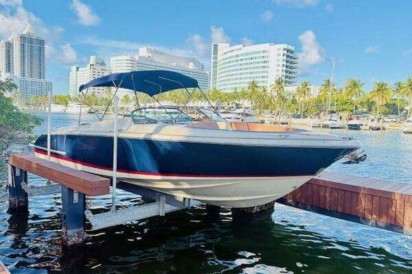Chris-Craft Launch 32 Yacht For Sale