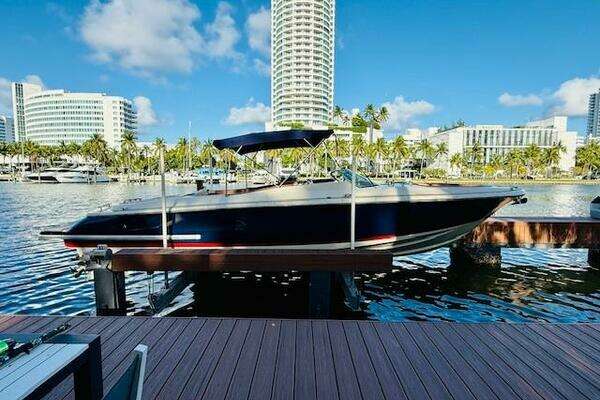 Photo of the 2015 Chris-Craft Launch 32