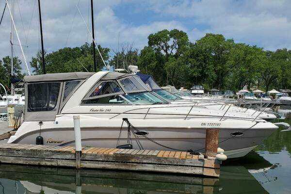 29-ft-Rinker-2004-Fiesta Vee 290-Lefroy Ontario Canada yacht for sale