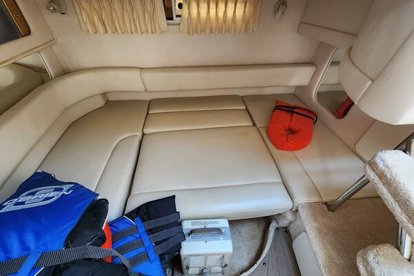 31ft Sea Ray Yacht For Sale