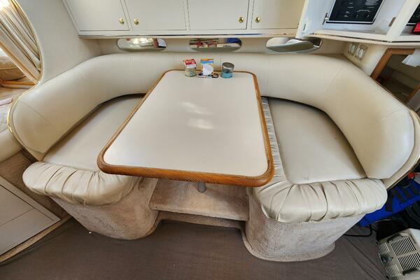 31ft Sea Ray Yacht For Sale