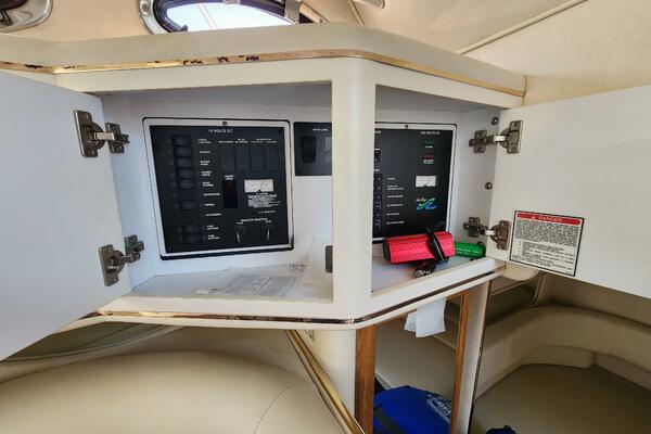 31ft Sea Ray Yacht For Sale