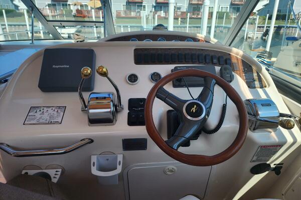 31ft Sea Ray Yacht For Sale