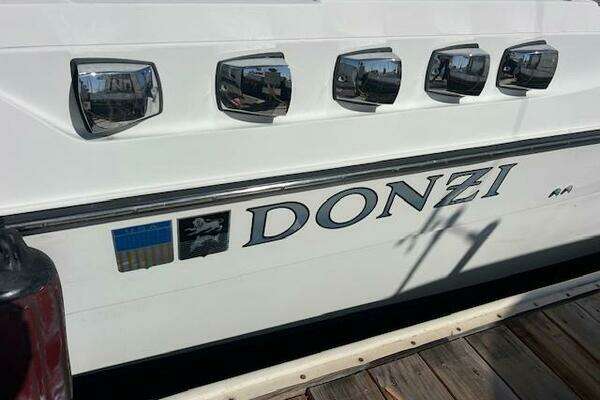 Donzi 30 Yacht For Sale