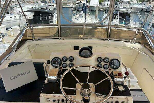 Viking 35 Flybridge Yacht For Sale