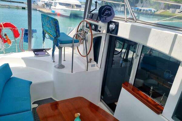 Lagoon 380 Yacht For Sale
