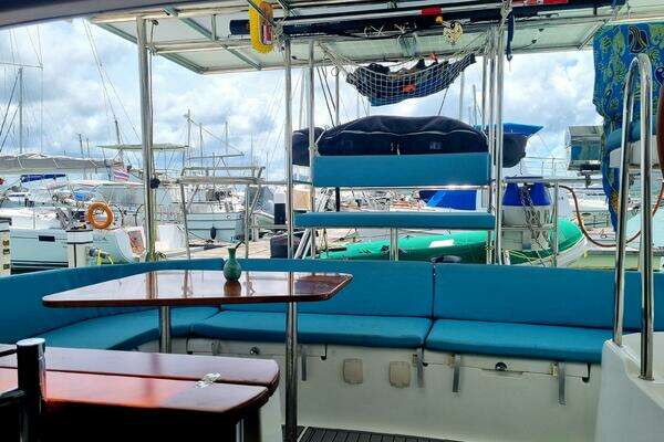 Lagoon 380 Yacht For Sale